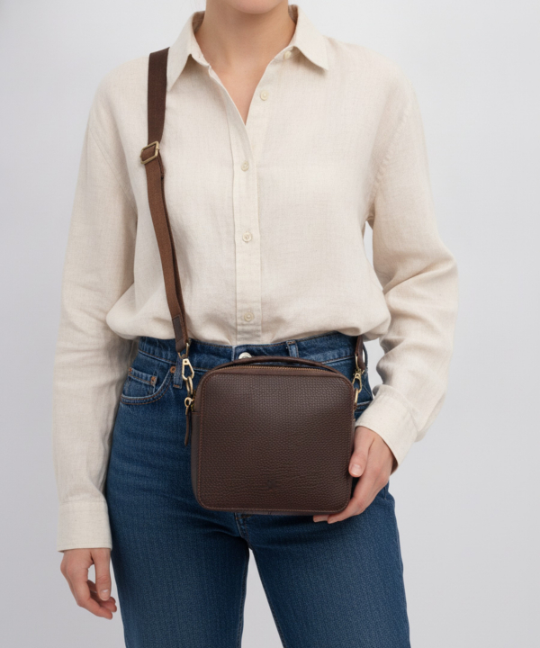 کیف کراس بادی چرم طبیعی نوین چرم Novin Leather مدل فاران