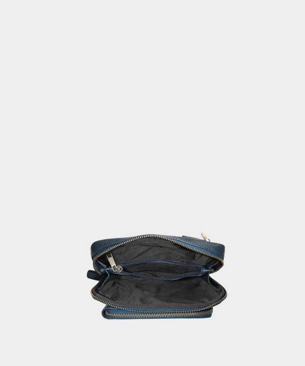 کیف کراس بادی چرم طبیعی نوین چرم Novin Leather مدل آتلی