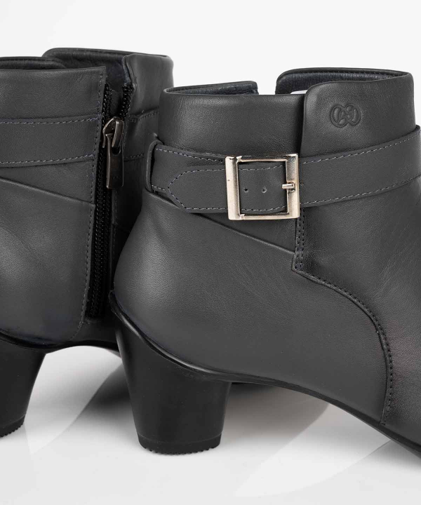 نیم بوت چرم زنانه دنیلی Daniellee مدل Amitis 65 Bootie LC