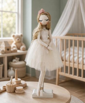 عروسک کلاسیک روي پايه بالينكو مدل آنا