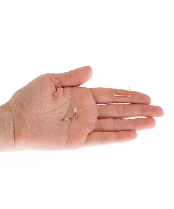 گوشواره طلا 18 عیار برند Freja مدل کیوب
