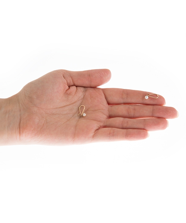 گوشواره طلا 18 عیار برند Freja مدل چنبری کوچک
