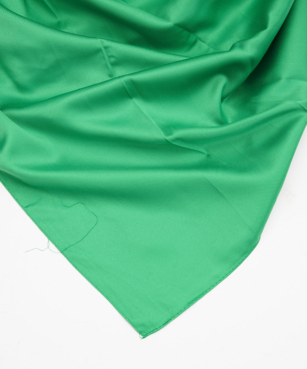 روسری ساتن زنانه قلم فلزی مدل silkscarfgreen01 __D