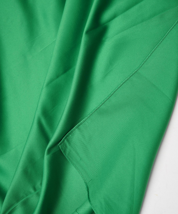 روسری ساتن زنانه قلم فلزی مدل silkscarfgreen01 __D