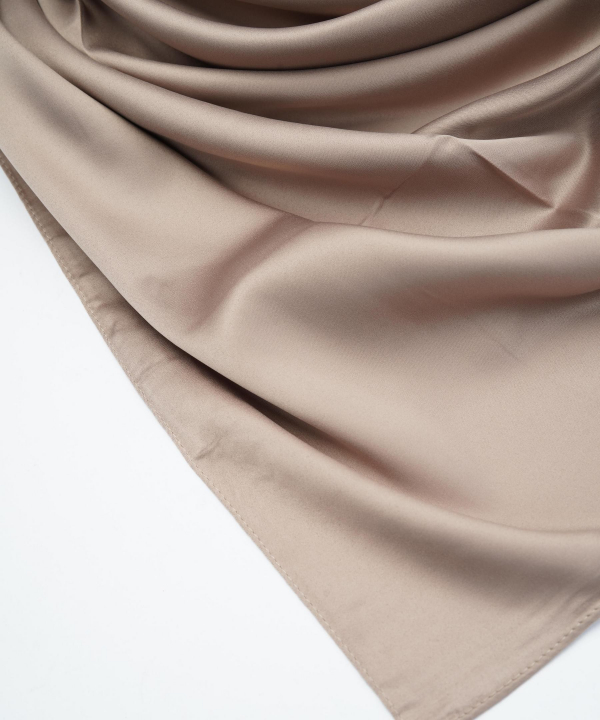 روسری ساتن زنانه قلم فلزی مدل silkscarfkhaki __D