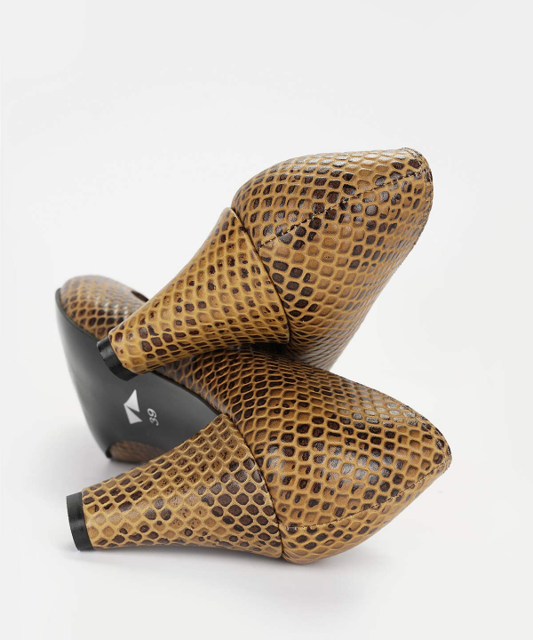 کفش زنانه چرم مشهد Mashad Leather مدل J2443