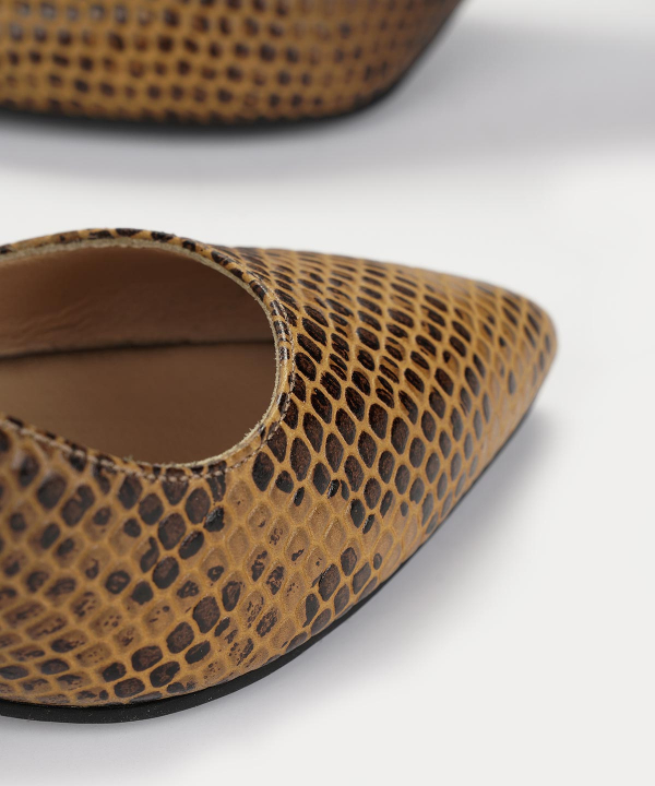 کفش زنانه چرم مشهد Mashad Leather مدل J2443