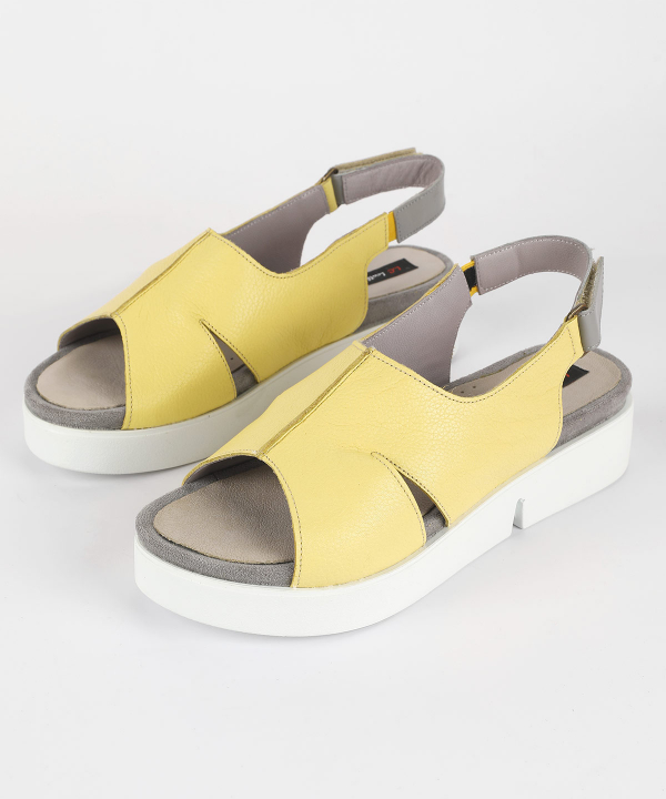 صندل زنانه شهر چرم Leather City مدل so124006