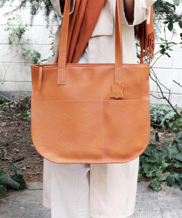 کیف دوشی زنانه چرم طبیعی بیسراک Bisrak Leather مدل نغمه