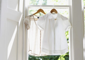 روش های مختلف پوشیدن شومیز سفید