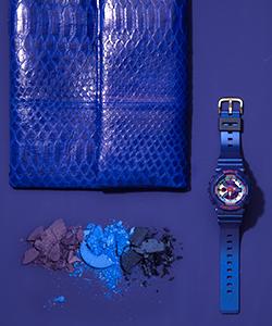 استایل تابستان با ست ساعت و کیف رنگ آبی