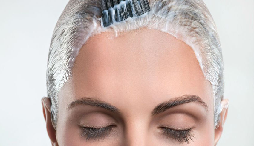 راحتترین ترفندها برای پاک کردن رنگ مو از روی پوست