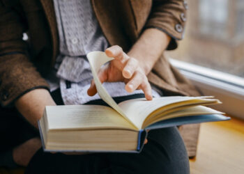 سفر به دنیای ۸ کتاب معمایی و رازآلود