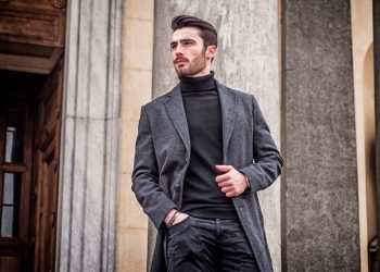 بلوز یقه اسکی مردانه با پالتو