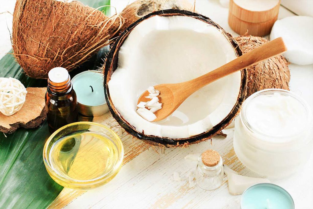 روش تهیه 6 نرم‌کننده طبیعی مو در خانه