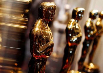 نگاهی به لباس بازیگران در مراسم اسکار 2021