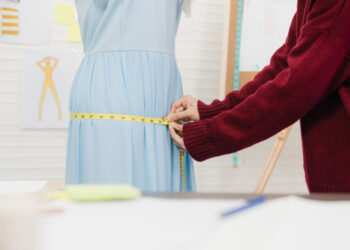 هر آنچه لازم است درباره سایز لباس زنانه بدانید