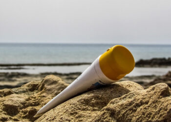 انواع کرم ضدآفتاب مناسب رنگ و نوع پوست