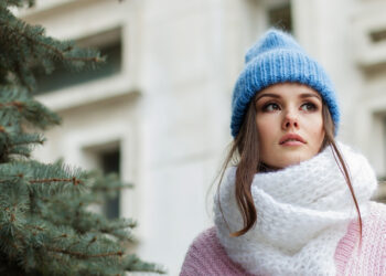 معرفی انواع پالتو زنانه در طرح‌ها و رنگ‌های متنوع