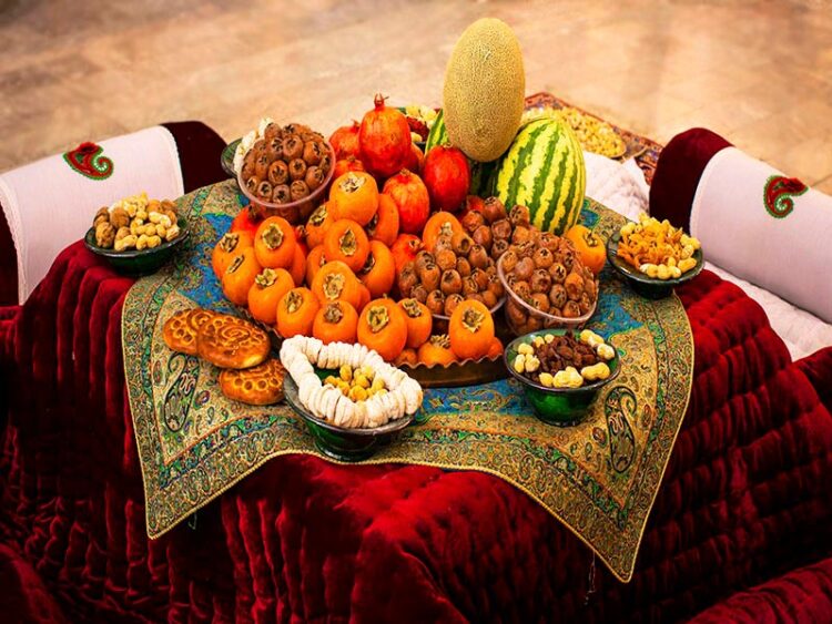 تزیین شب یلدا ساده