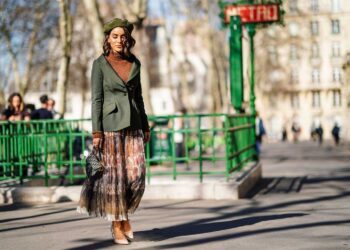 مدل های دامن زنانه که باید در کمد خود داشته باشید