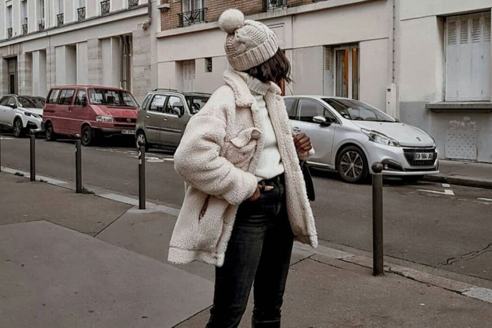 دختری با استایل زمستانه و کلاه