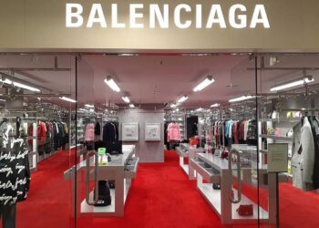 تاریخچه برند بالنسیاگا