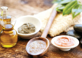 ساده‌ترین دستورالعمل مراقبت از موهای خشک