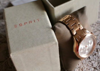 ویژگی های ساعت مچی اسپریت