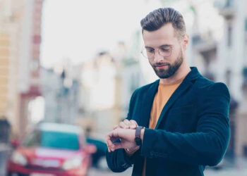 ساعت مچی عقربه ای یا دیجیتال