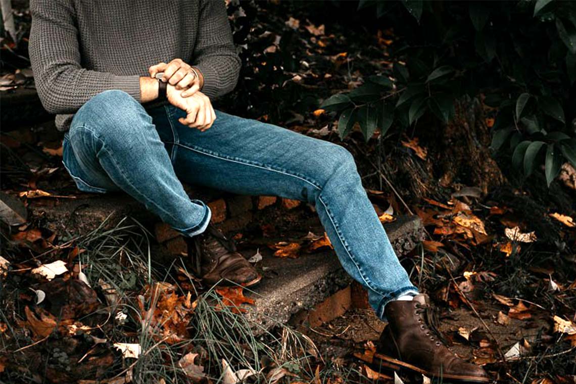 با شلوار جین مردانه چه کفشی بپوشیم