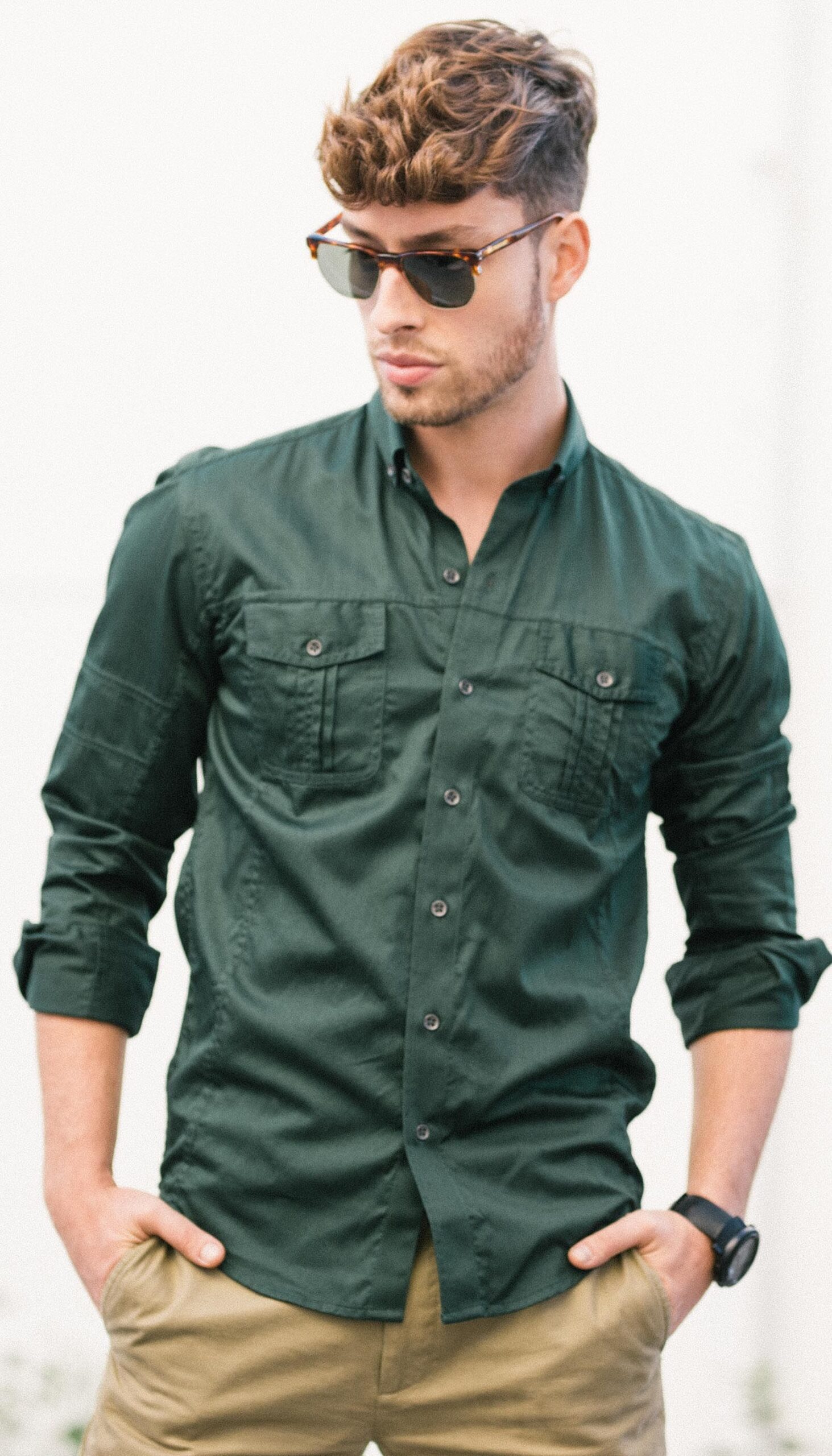 عکس مدل پیراهن مردانه رنگ سبز یشمی