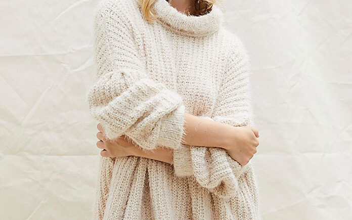 [تصویر:  oversized-sweaters-e1667207434404.jpg]