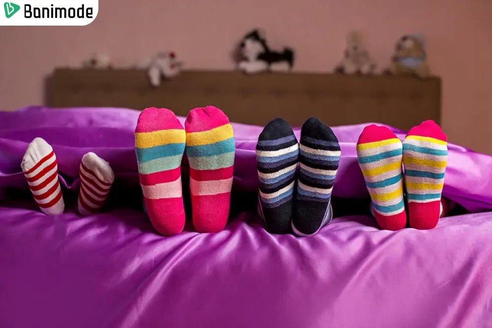 جوراب زمستانی طرح راه راه افقی در رنگها مختلف