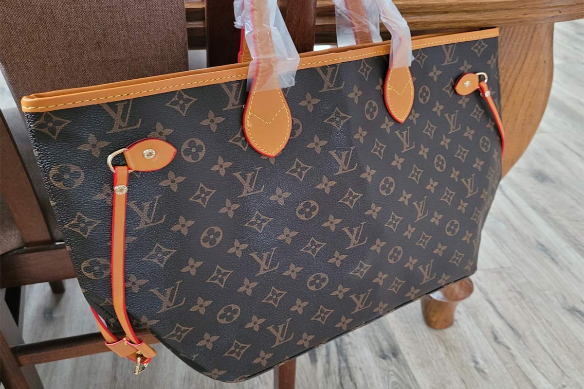 کیف دستی Louis Vuitton Neverfull از پرفروشترین کیف های جورجینا