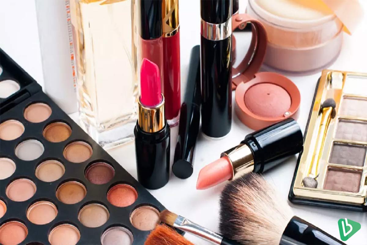 لیست 14 قلم از انواع لوازم آرایش صورت