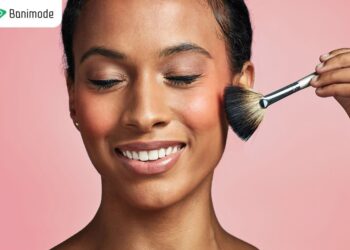 رژ گونه چیست و چگونه از آن استفاده کنیم؟ از انواع تا نحوه استفاده