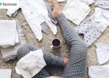 راهنمای خرید لباس نوزاد + فوت و فن‌هایی که والدین باید بدانند