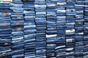 معرفی انواع شلوار جین زنانه و مردانه؛ از اسکینی تا وایدلگ و مام فیت